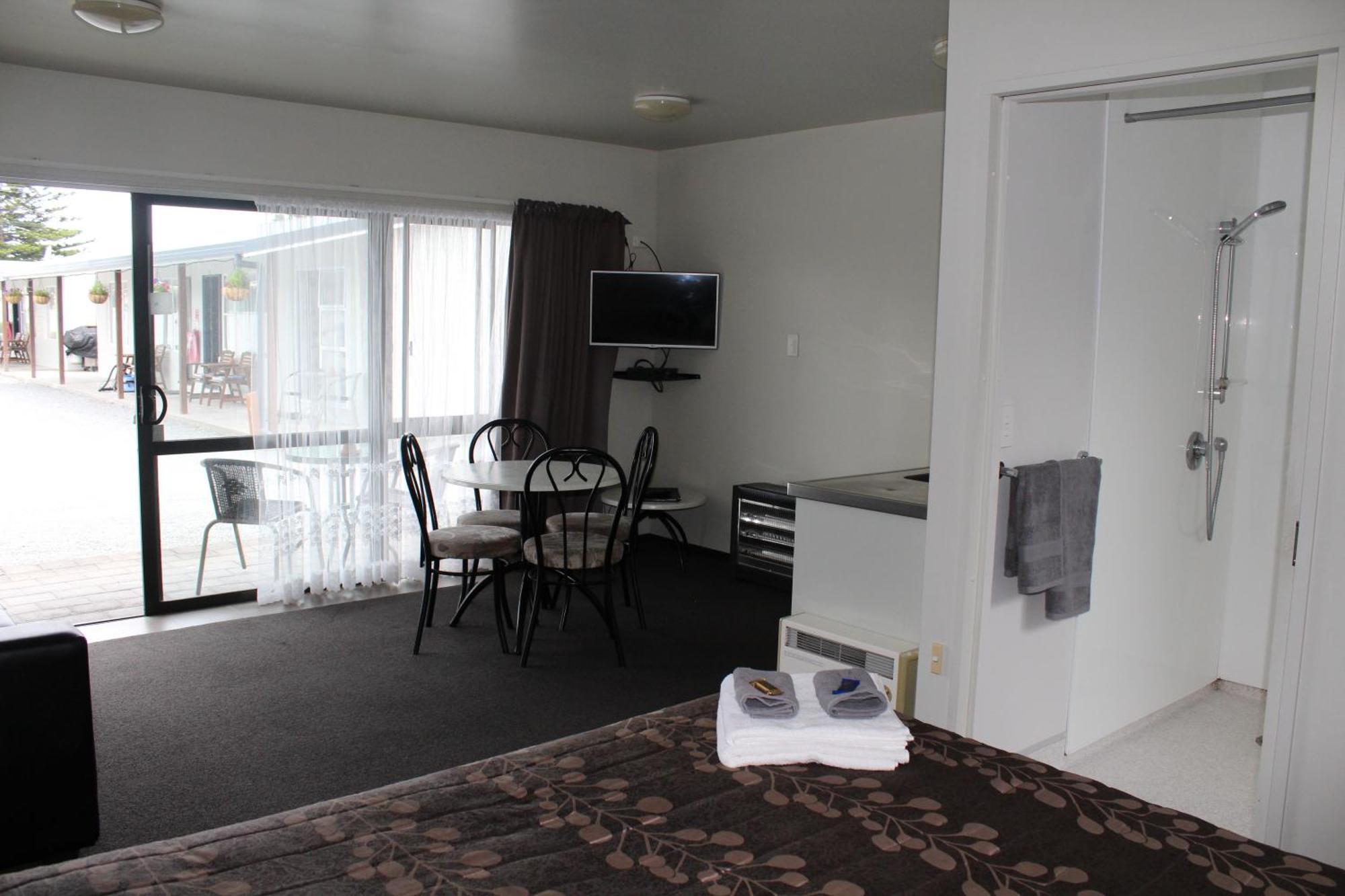 Sierra Beachfront Motel Kaikoura Exteriör bild