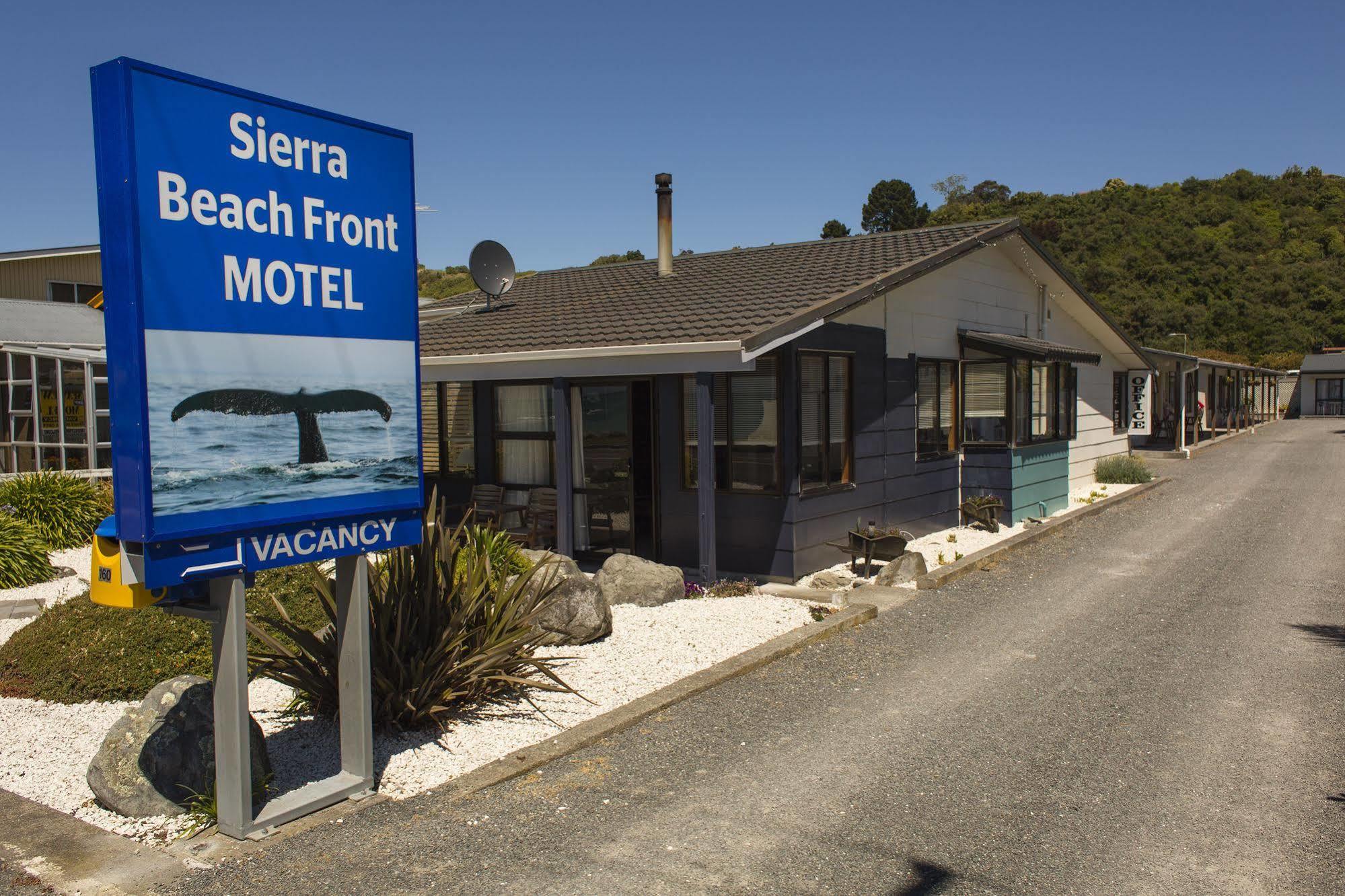 Sierra Beachfront Motel Kaikoura Exteriör bild
